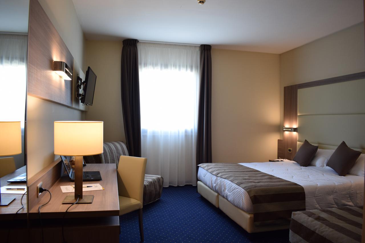 Roma Domus Hotel Ponzano Romano Eksteriør bilde